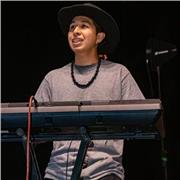 Profesor de piano con experiencia dictando clases a población de todo tipo de edades